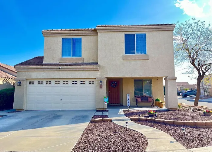 Family Home: Game + Yard Near Spring Training