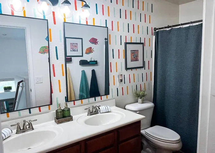 Family Home: Game + Yard Near Spring Training Sun City