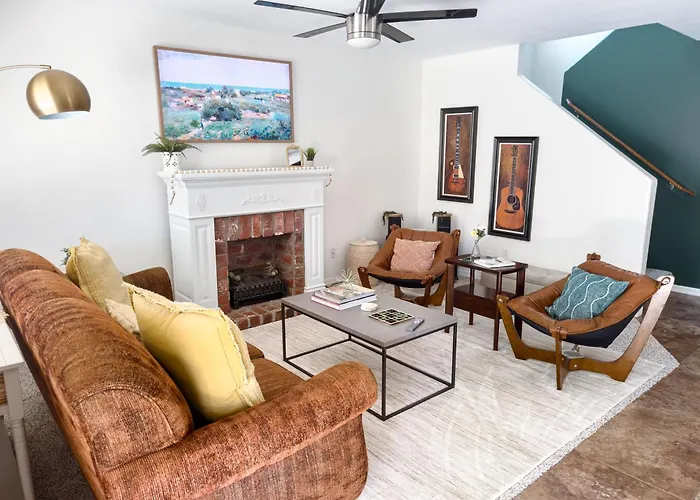 Family Home: Game + Yard Near Spring Training *